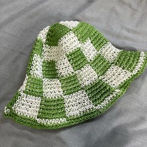 Green/White checkered bucket hat